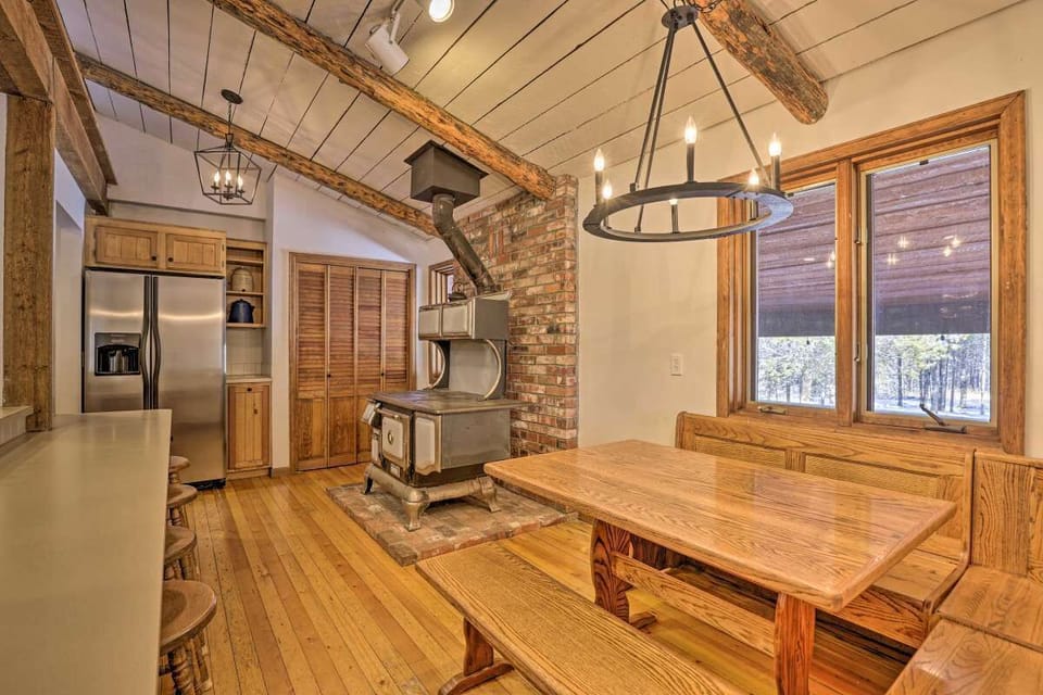 breakfast nook
