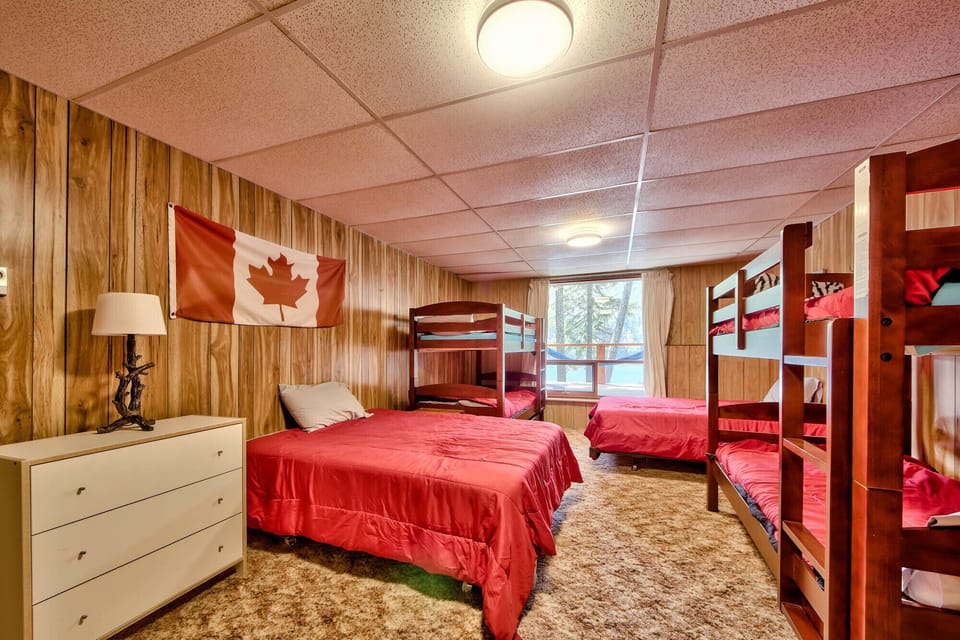 Bunkroom downstairs.  2 double beds and 2 bunks