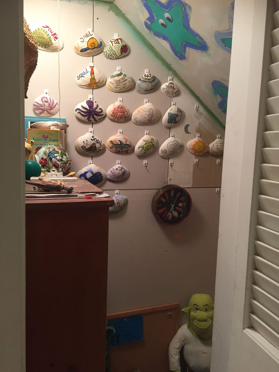 Kids secret reading room in the basement