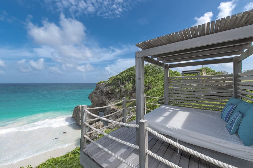 Naps are easy to do when you have a daybed as dreamy as this