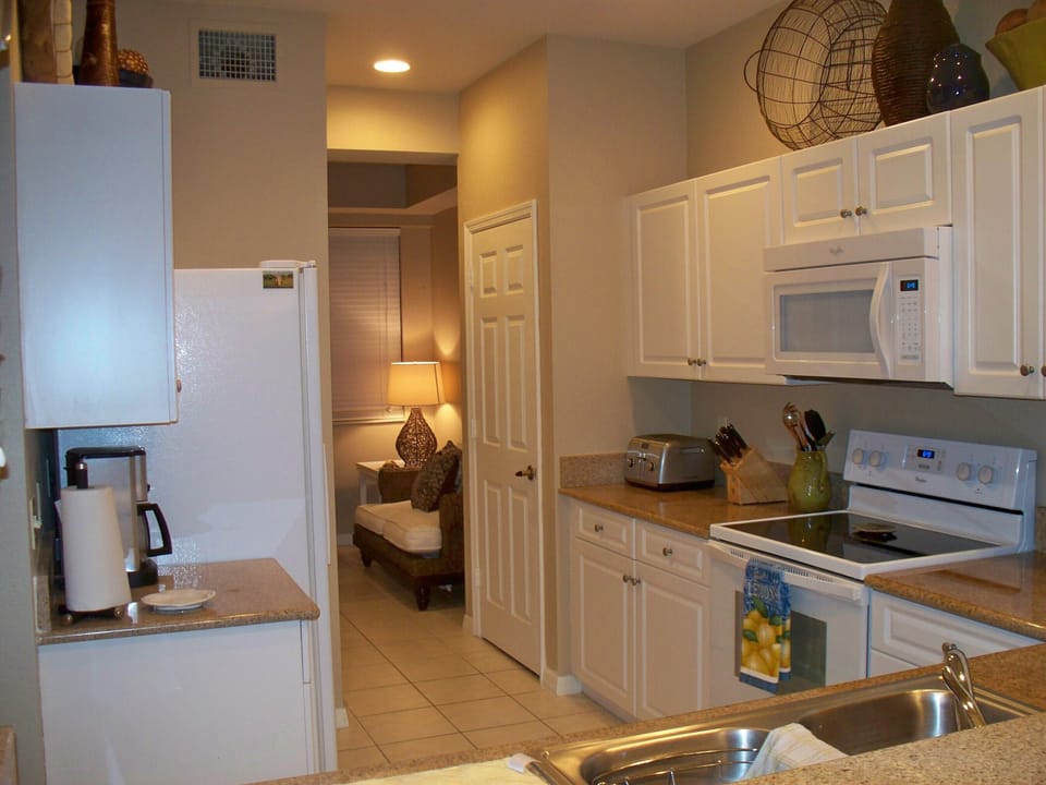 Fully stocked Kitchen