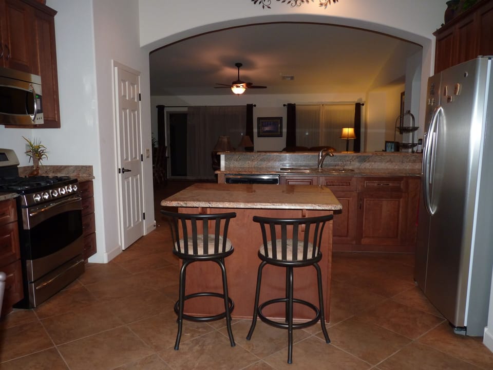 Kitchen Fully Equipped and Stainless Steel Appliances