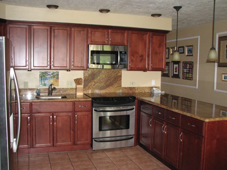 Fully remodelled large kitchen 