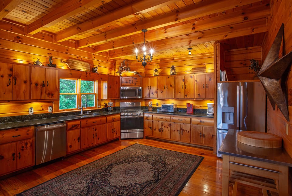 Enjoy Preparing Meals For All In This Chef's Kitchen