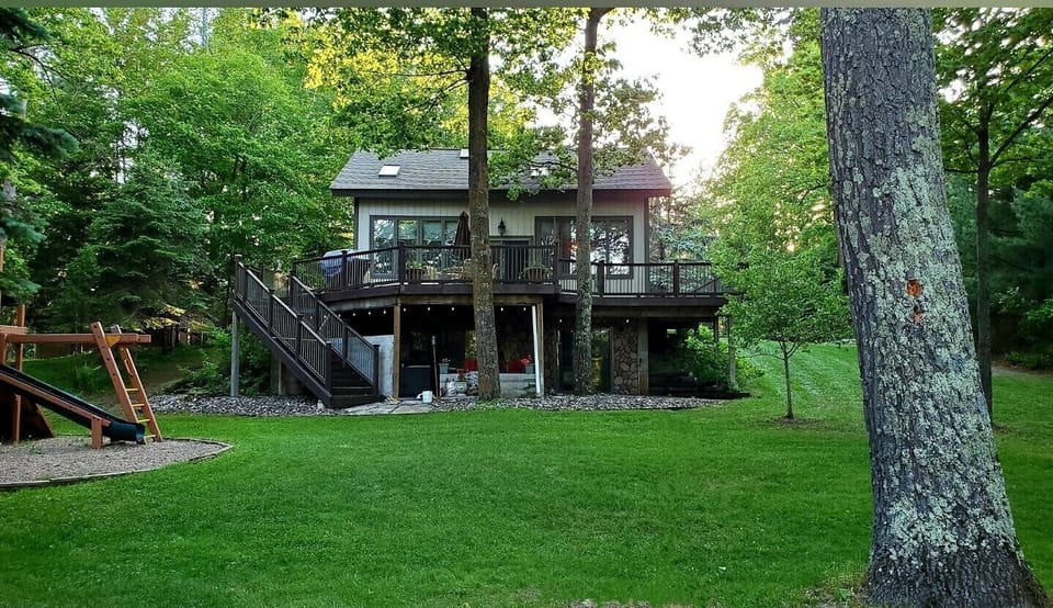 Property Grounds (Lake Side)