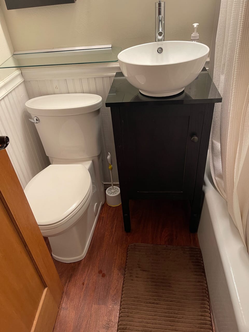 Cottage Bathroom
