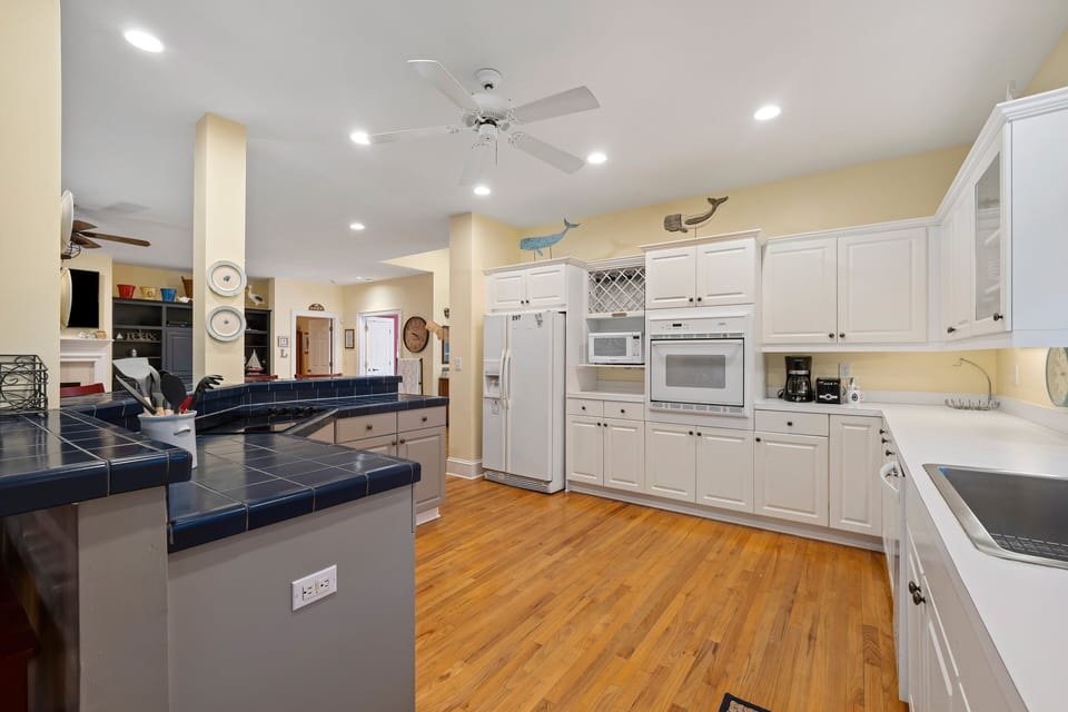 Fully Equipped, Open Kitchen