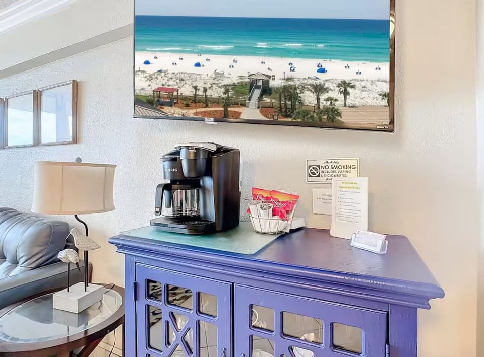 Coffee Bar with Keurig & Brew Coffee options