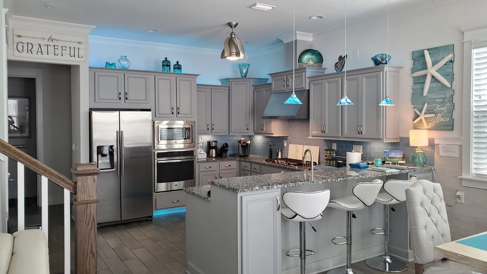 Chef's kitchen. Fully stocked with spices, oil, cooking utensils, Keurig coffee