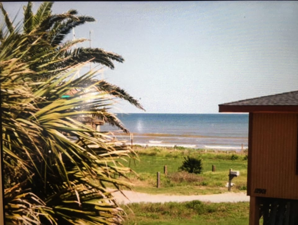 The view from the deck is so nice!  The sounds of the ocean can't be beat.