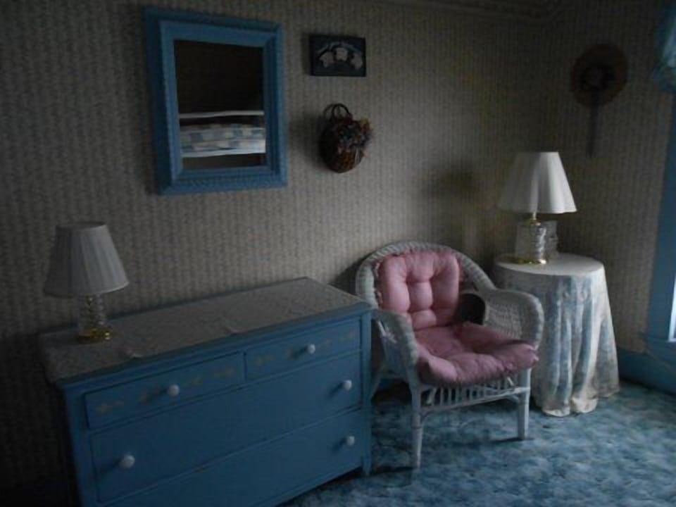 Bunk Room - View from Hall