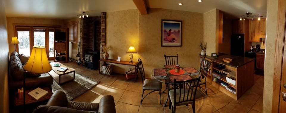 Immaculate large living/dining area