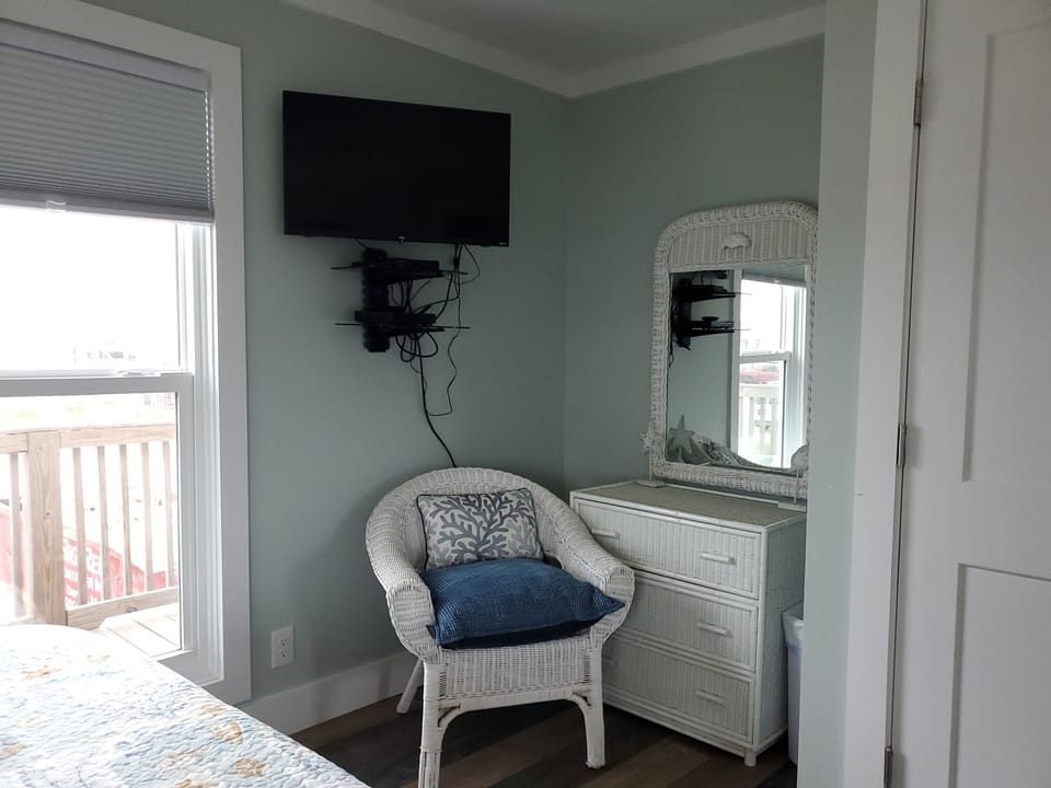 Guest room smart tv