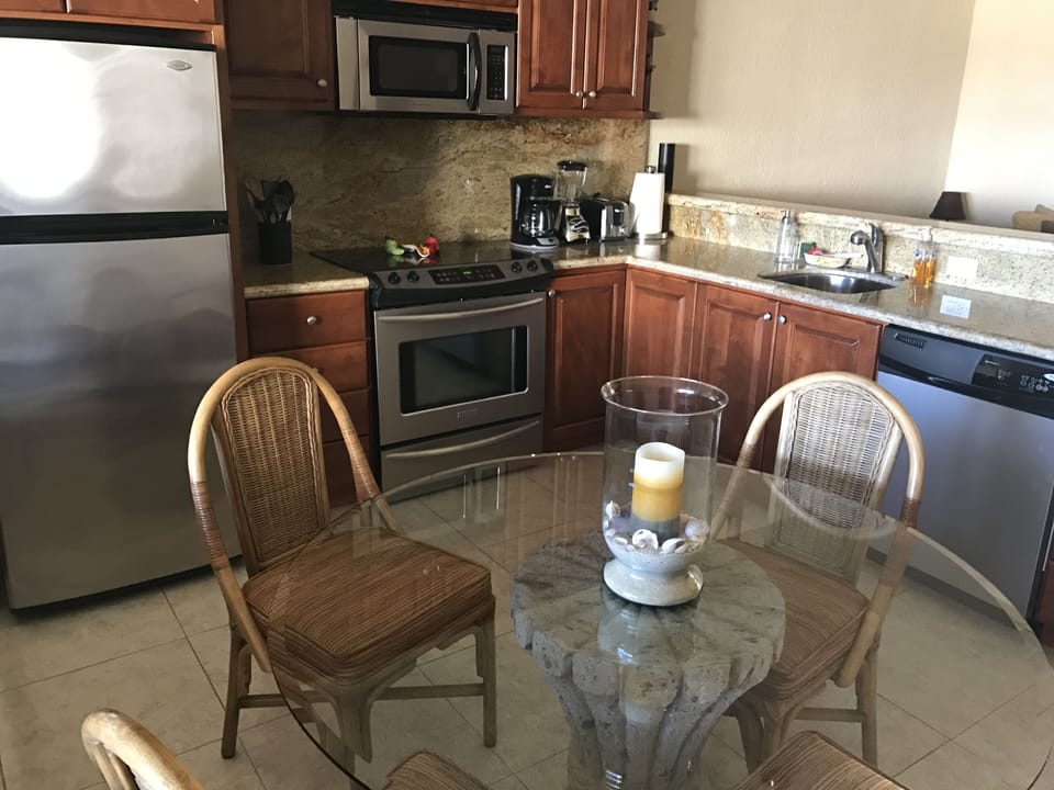 Nice sized eating area, stainless appliances, microwave, range, dishwasher.