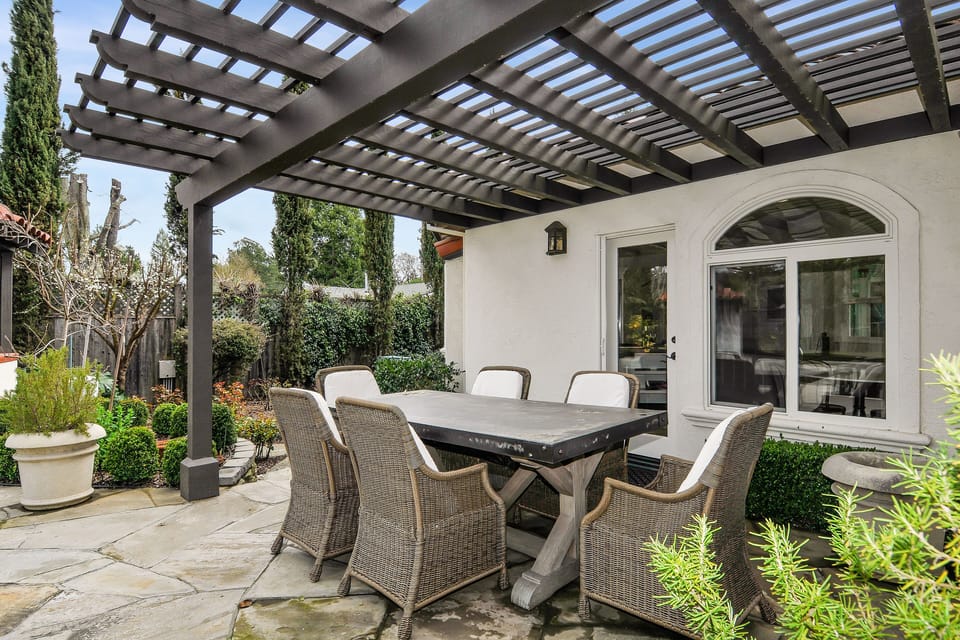 Outdoor dining area