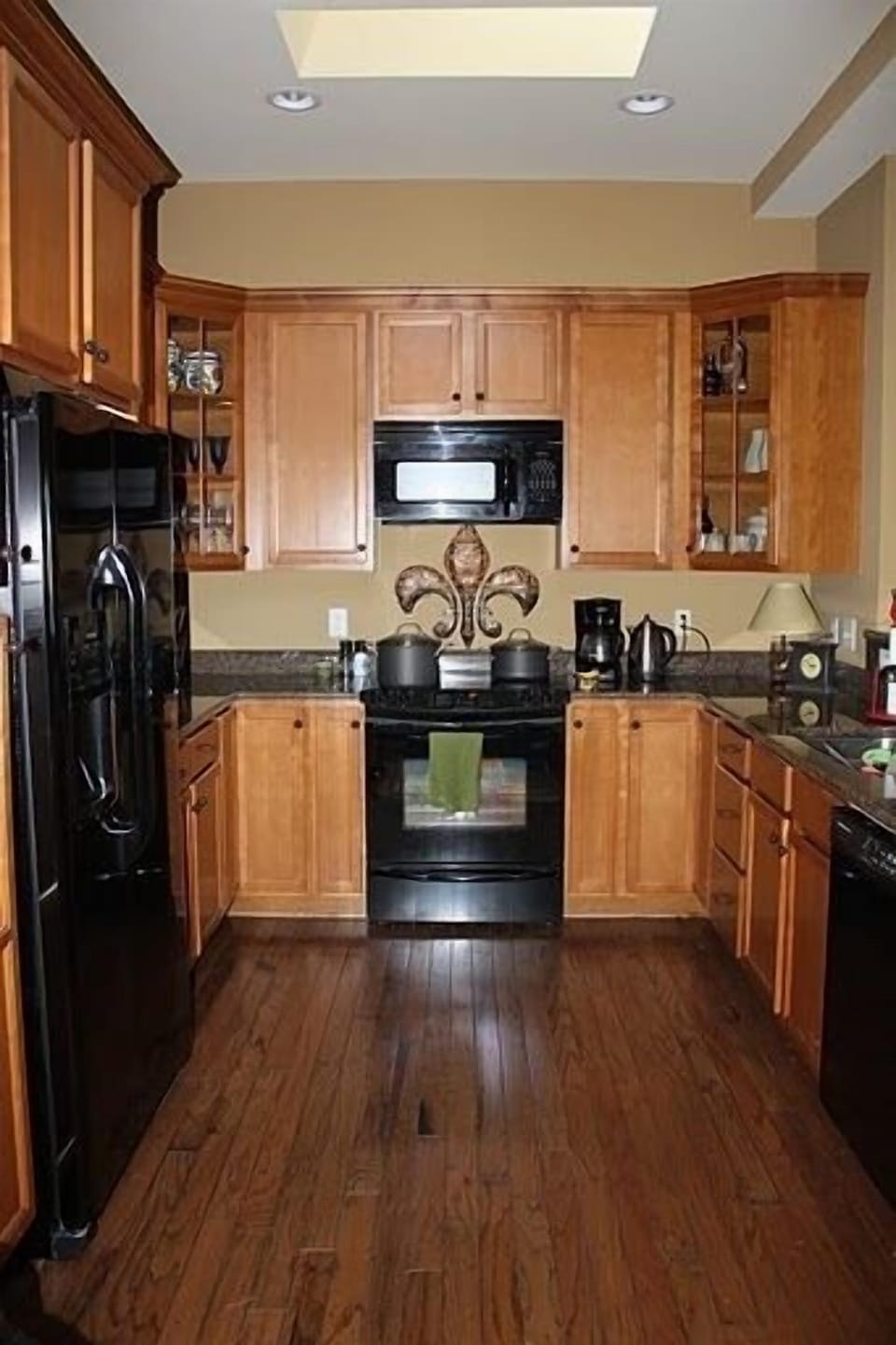 Fully loaded gourmet kitchen.