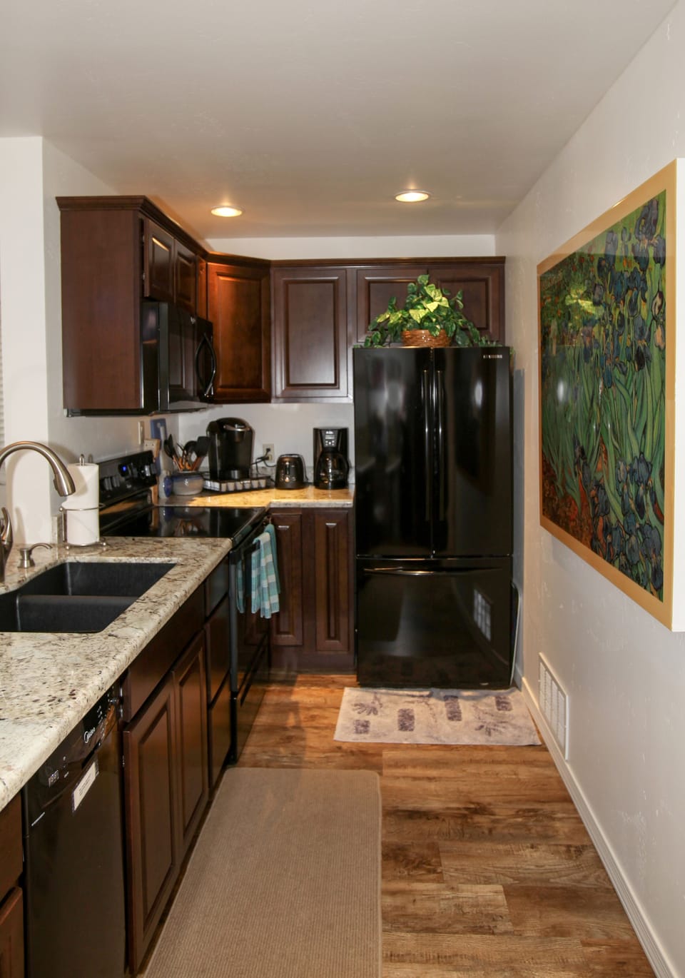 New kitchen with full size frig, stove, oven microwave, Keurig or Mr. Coffee pot