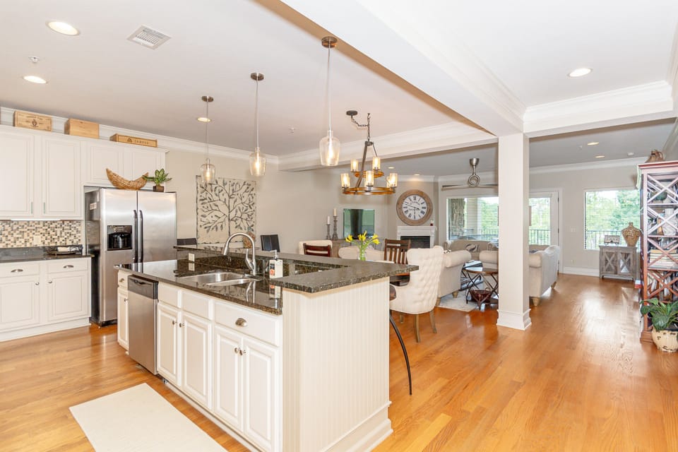Large kitchen & family room. Hardwood floors throughout. Quality furniture.