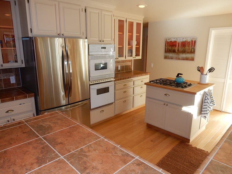 Well-equipped kitchen. Large pantry.