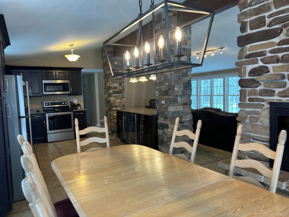 Large kitchen with all the amenities 
Extendable table with leaves
