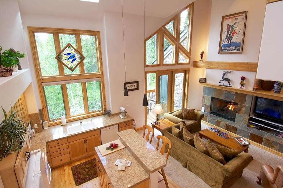 Architectural drama, tasteful design, and great views make this townhome a gem