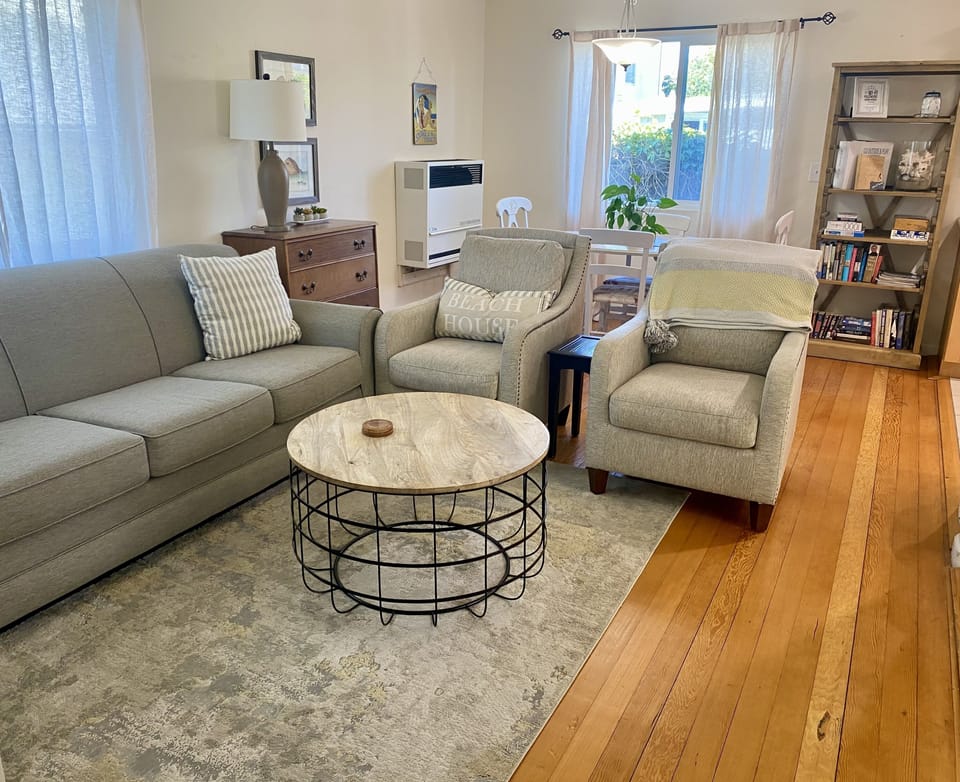 Living room & dining area