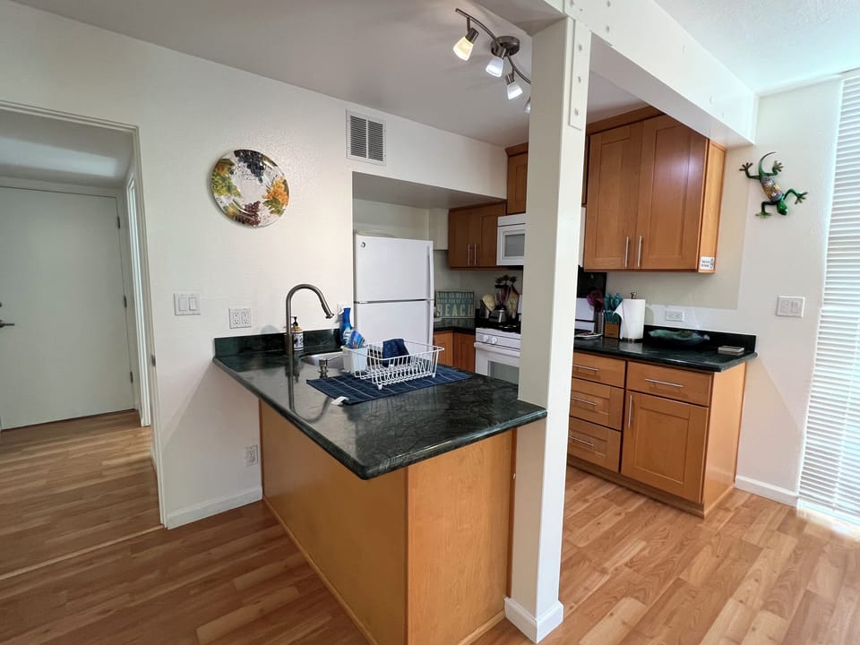 fully stocked kitchen