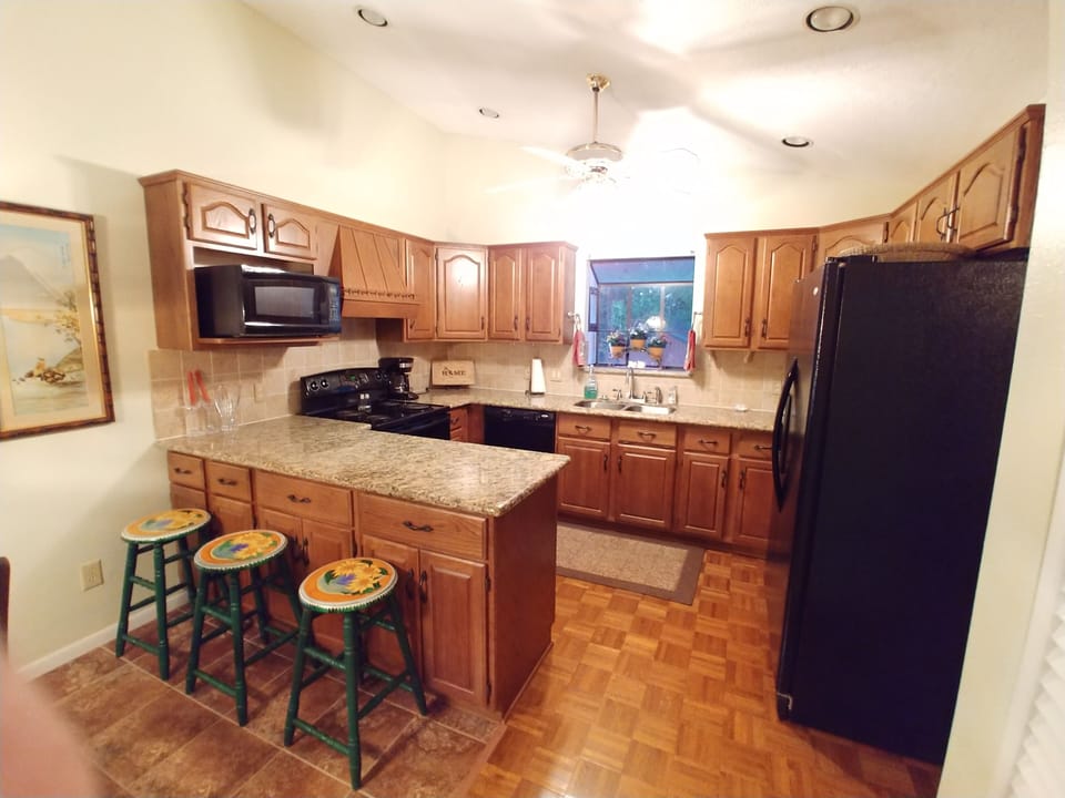 Designer kitchen -  fully equipped