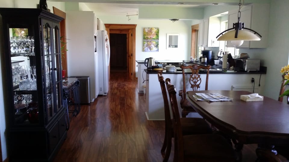 dining and kitchen