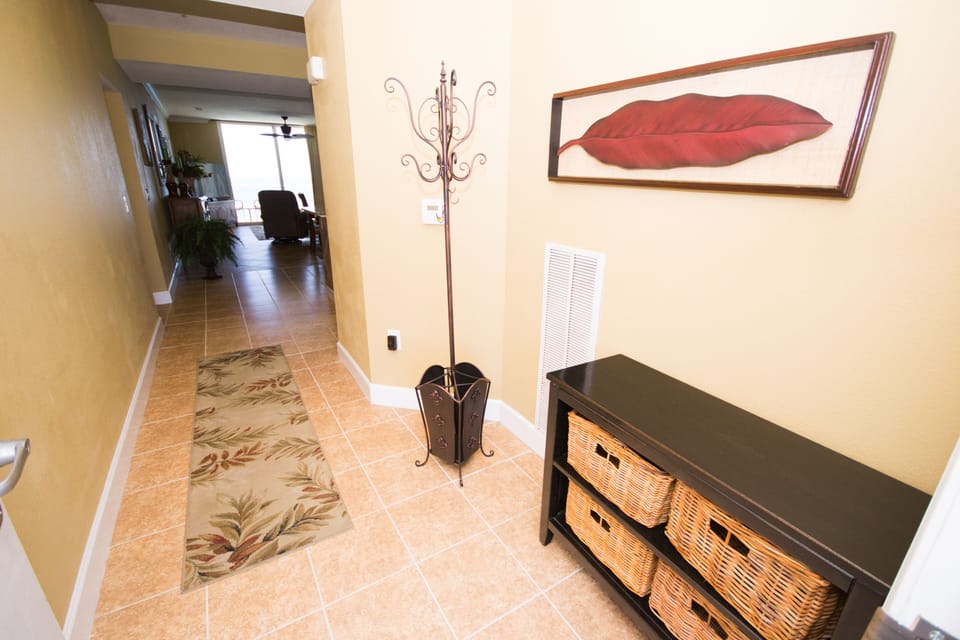 Your entry to your 2108 Tidewater Condo!