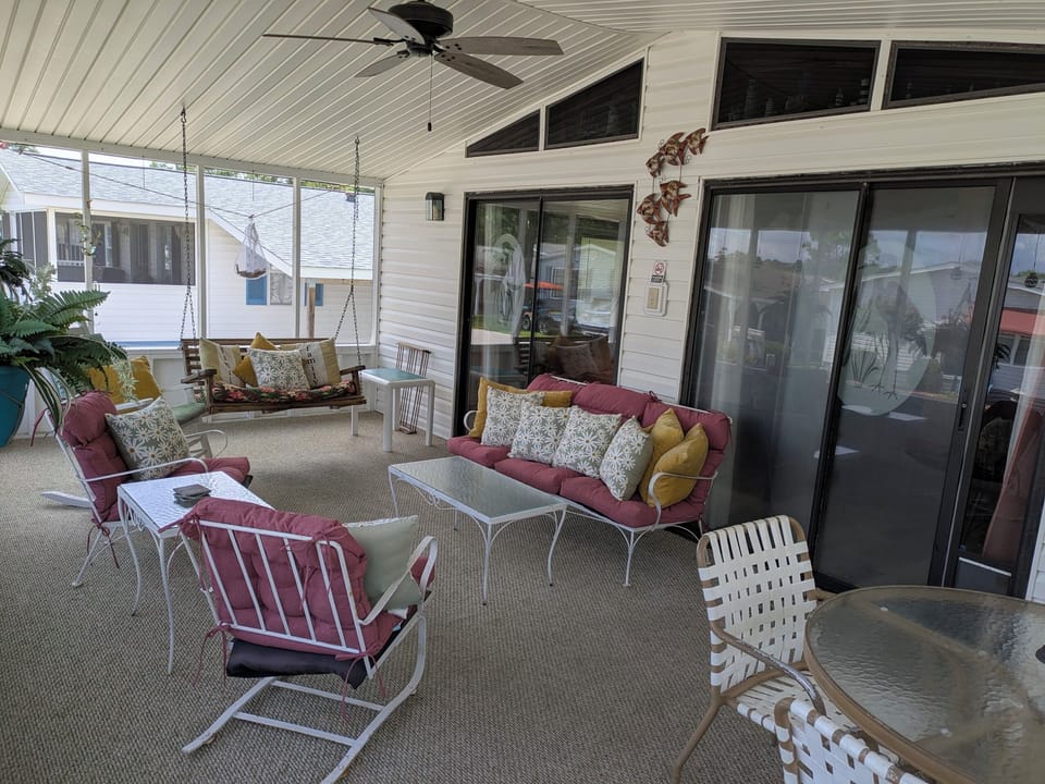 Screened in Front Porch 