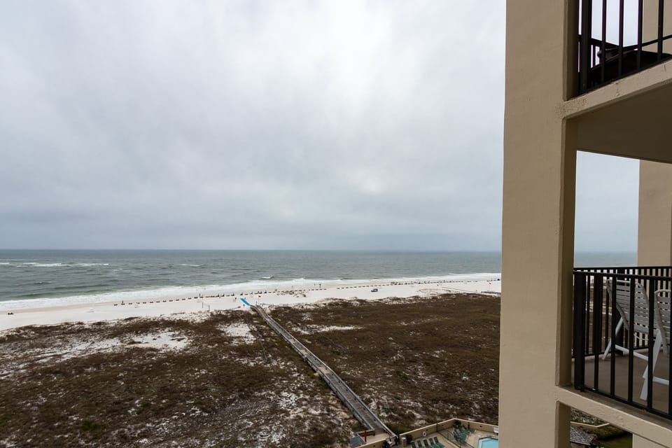 PVII7911_balcony2
