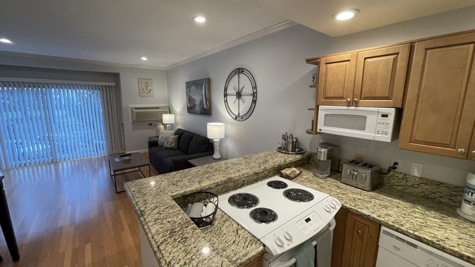 Fully Equipped Kitchen!