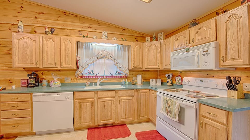 Fully equipped kitchen