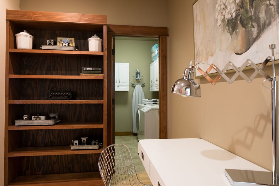 Upstairs Common Area/Laundry Room
