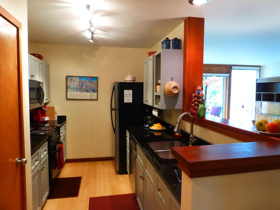 Kitchen area
