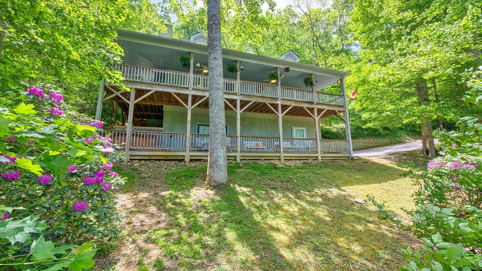 Front of Browns Creeksong Home