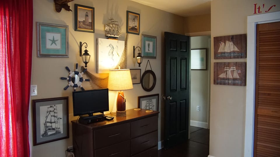 Pirate and boat themed room inspires great bedtime stories!