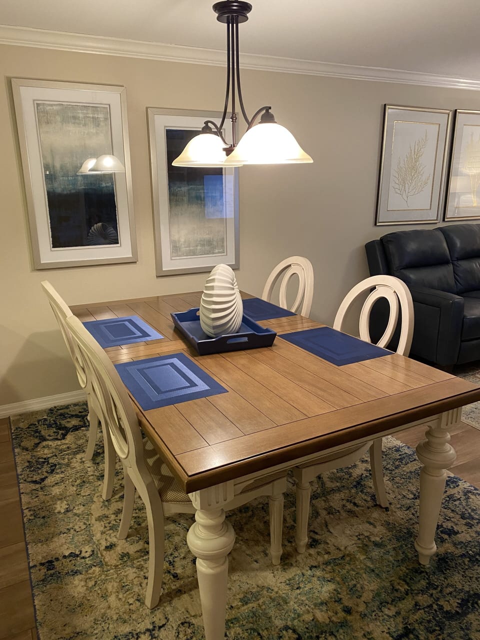 Dining Area - Seats 4 