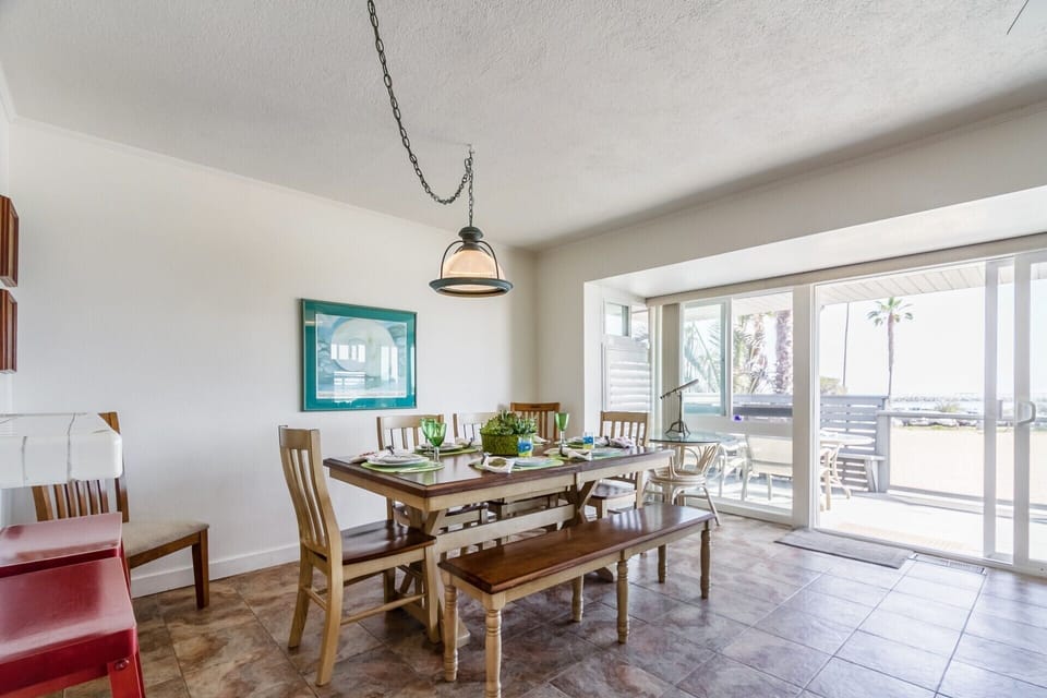 Great Room Dining Area