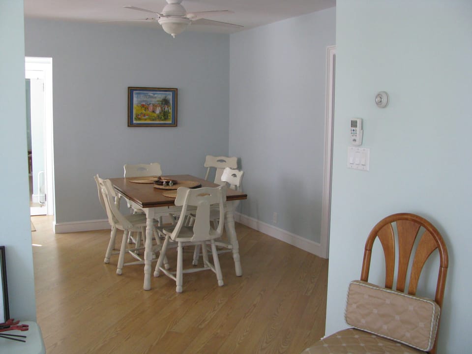 Front Kitchen with ceiling fan - Table expands for 10 people