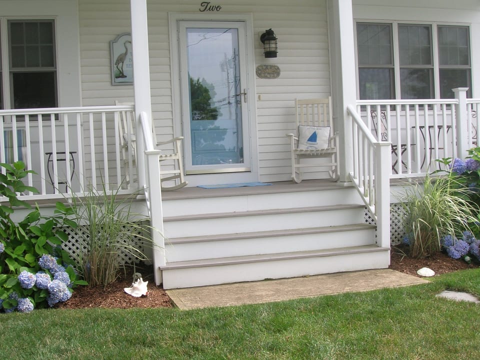 sit on the front porch and enjoy the beautiful views