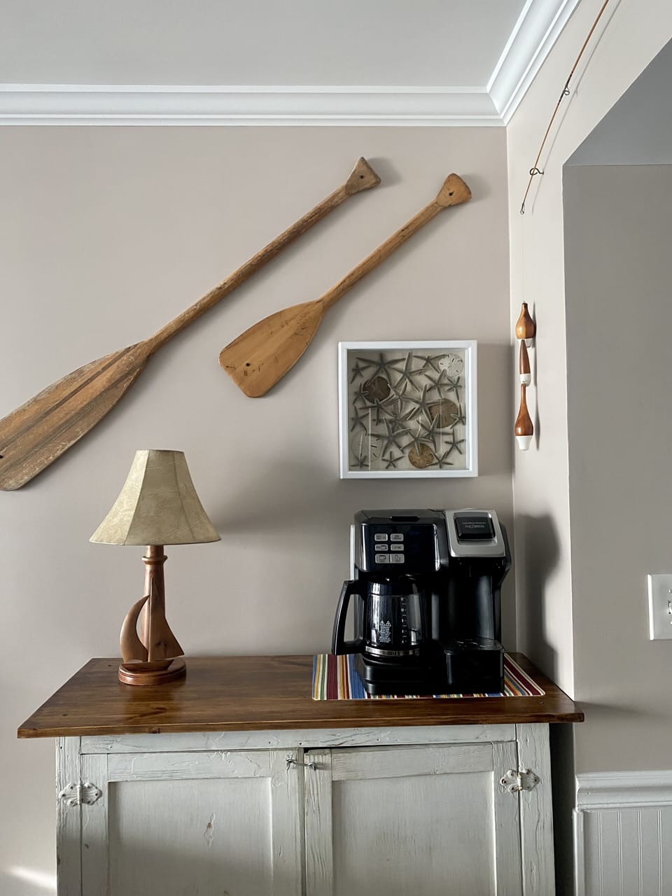 Coffee bar with dual coffee maker
