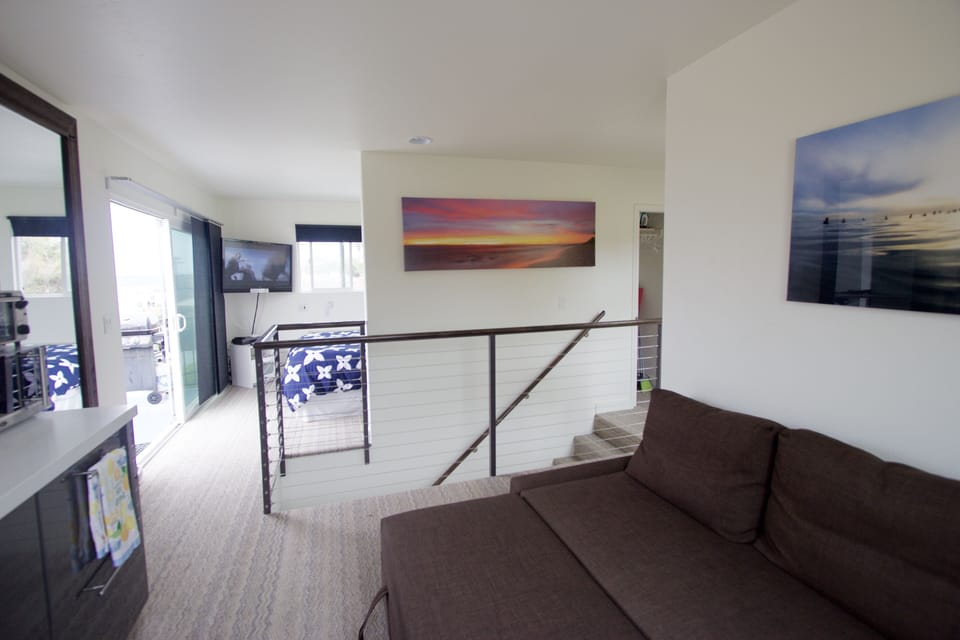 Full pullout couch