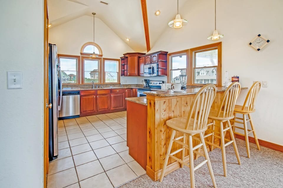 Surf-or-Sound-Realty-Las-Brisas-485-Kitchen