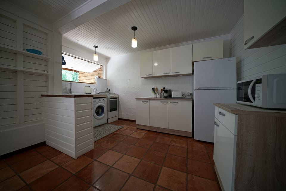 Kitchen area with everything you need to cook and eat