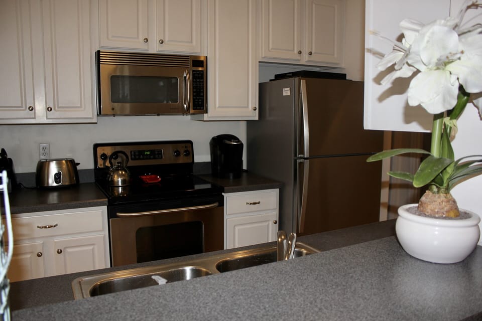 Kitchen is fully equipped.  Keurig coffee maker (also have regular drip maker)
