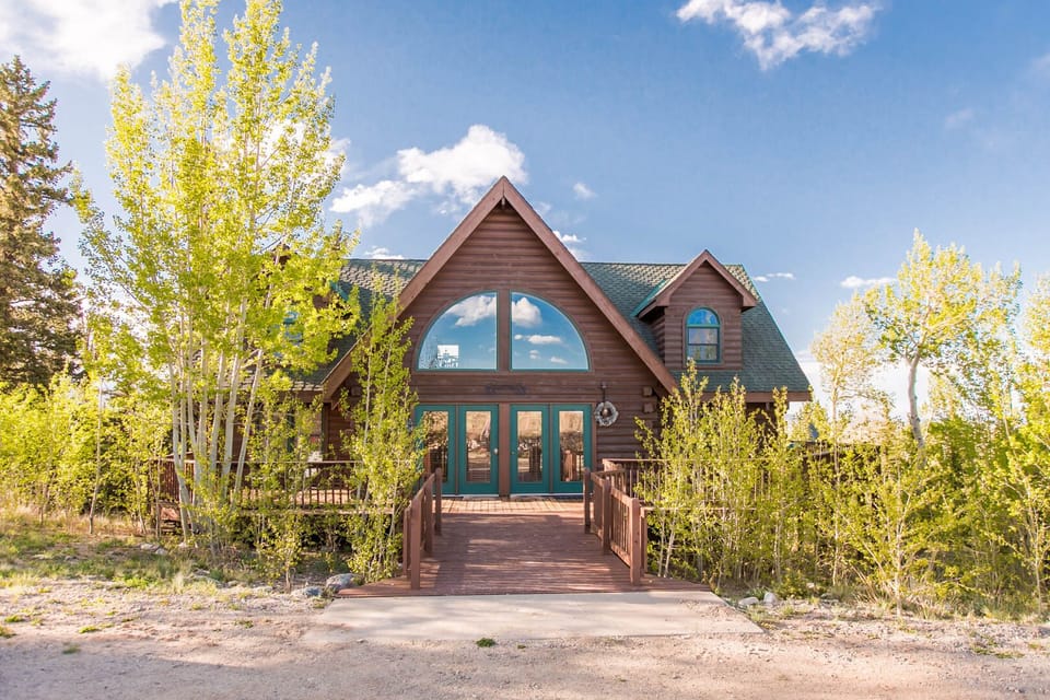 Welcome, to your little piece of Colorado Mountain heaven