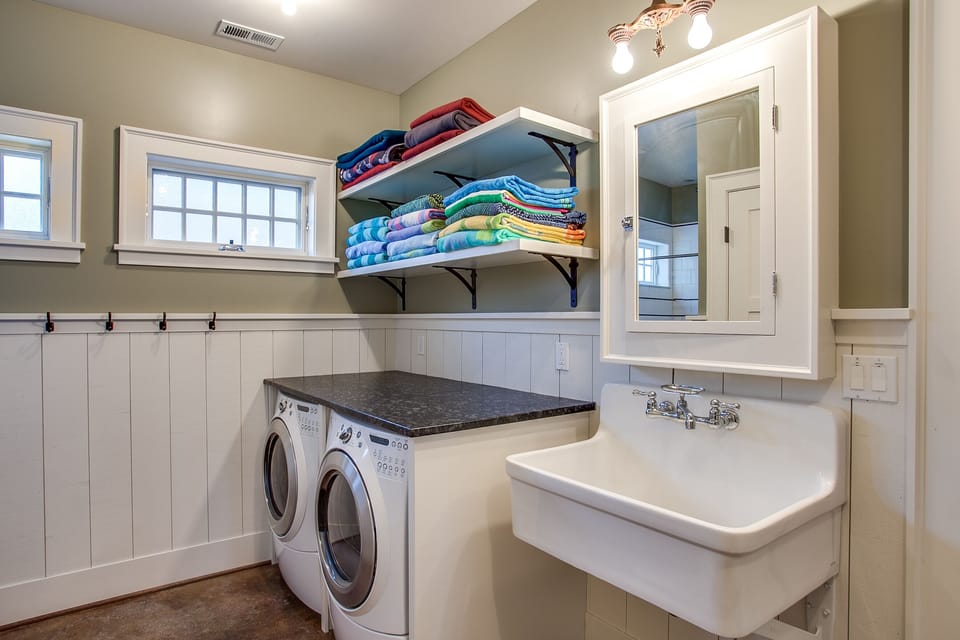Laundry Room w/ Full Size Washer/Dryer