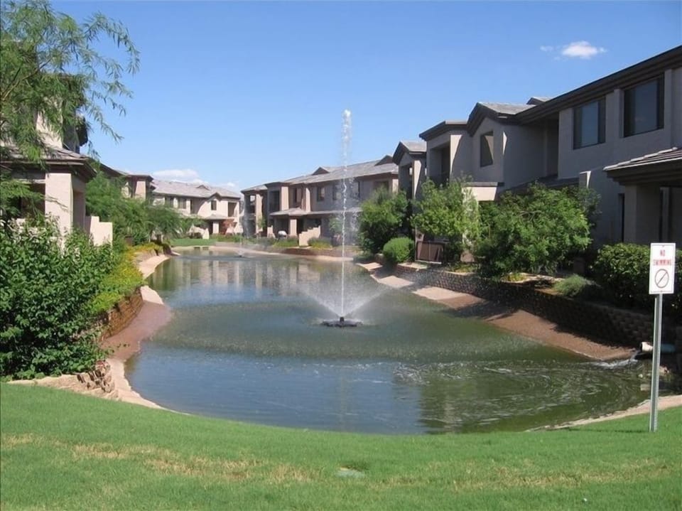 Beautiful surroundings throughout the complex.